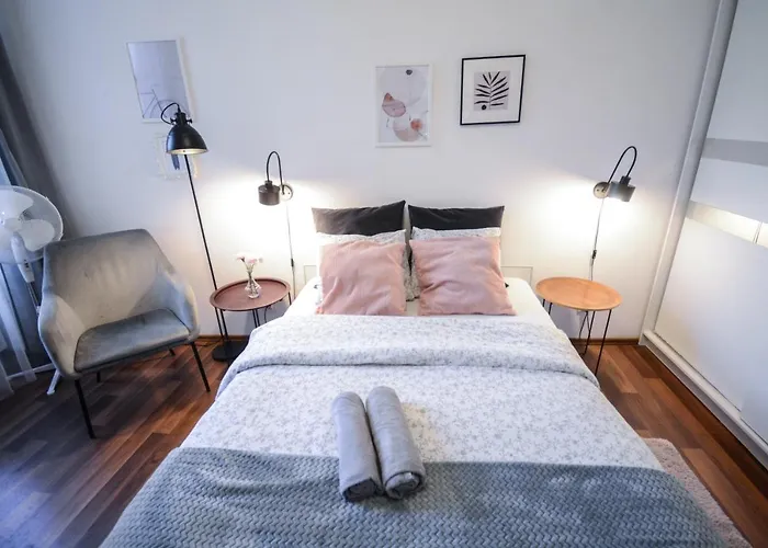 Lion Apartments - Laba